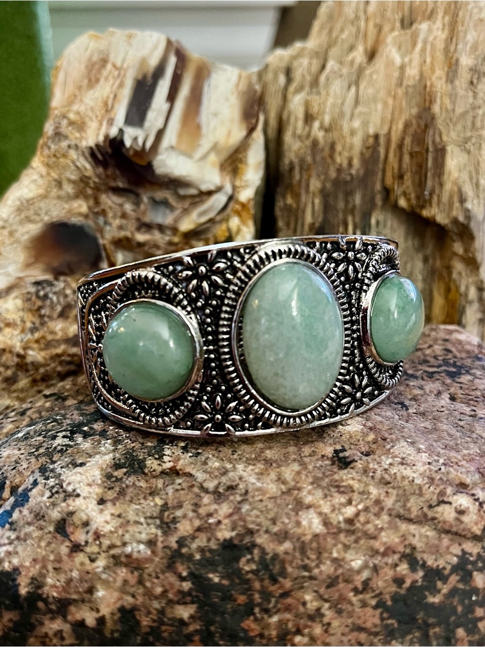 Large Southwestern Style Aventurine Cabochon Silvertone Hinge Cuff Bracelet